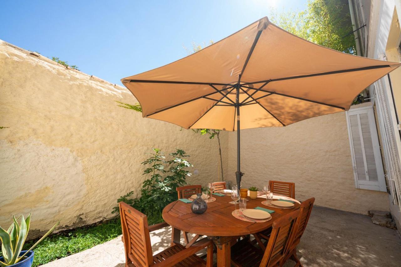 Roma Divine home cinéma et jardin Nîmes Esterno foto