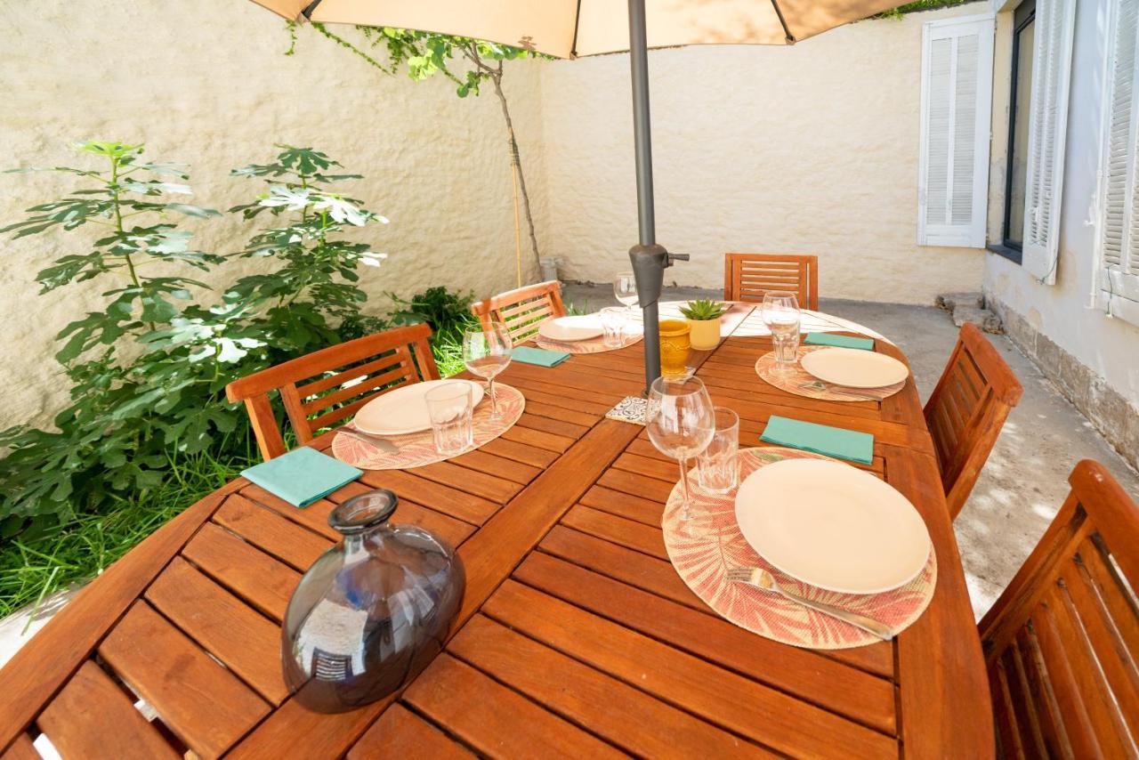 Roma Divine home cinéma et jardin Nîmes Esterno foto